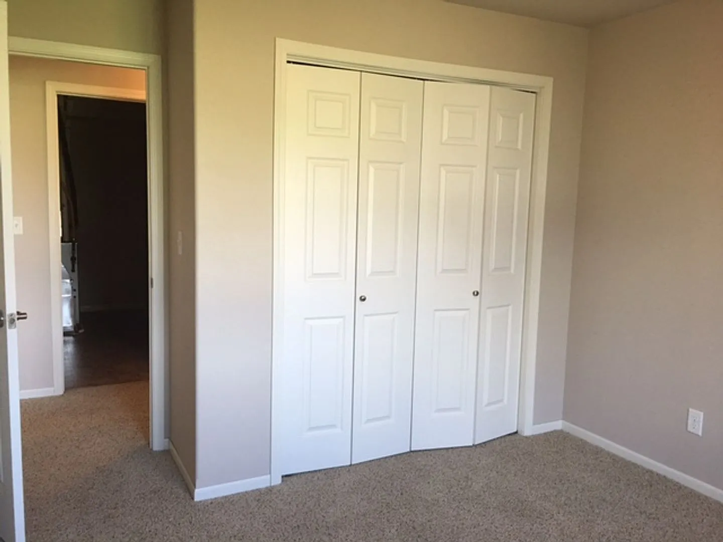 East Agassiz Circle 8Plex — Photo 4