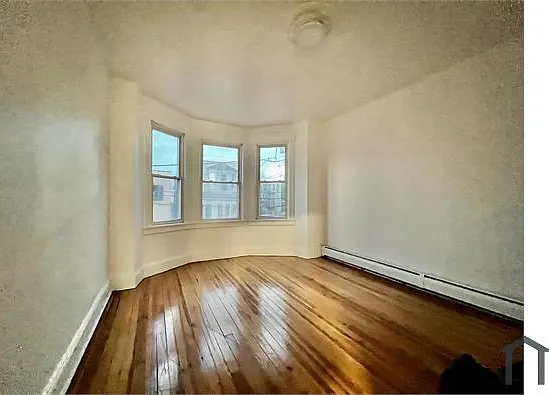 3 bed, $2,450 — Photo 3