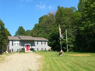 6370 Clark Rd, Erie, PA 16510