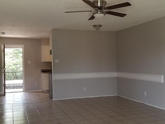 2nd image of 912 E 3rd St APT C