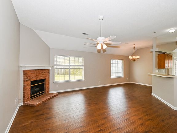 4th image of 2945 Lauren Dr
