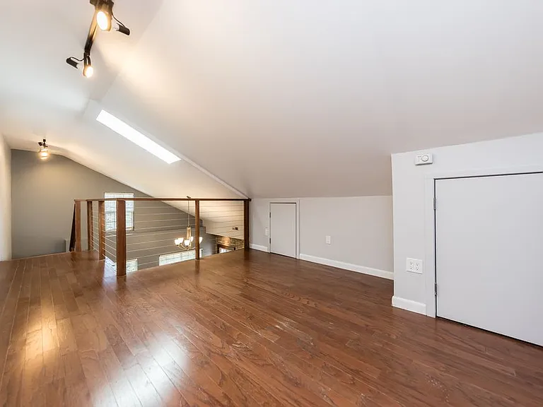 232 S Monroe Ave #UPSCALE LOFT — Photo 13