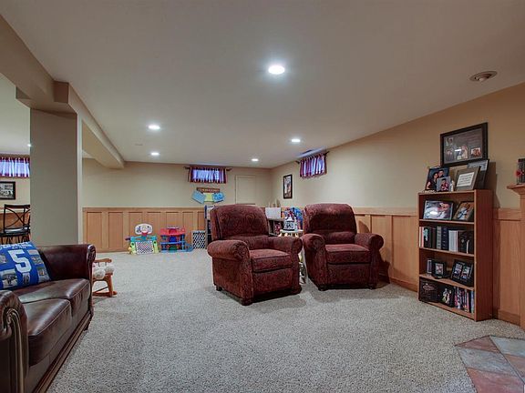 5th image of 1100 Madonna Dr