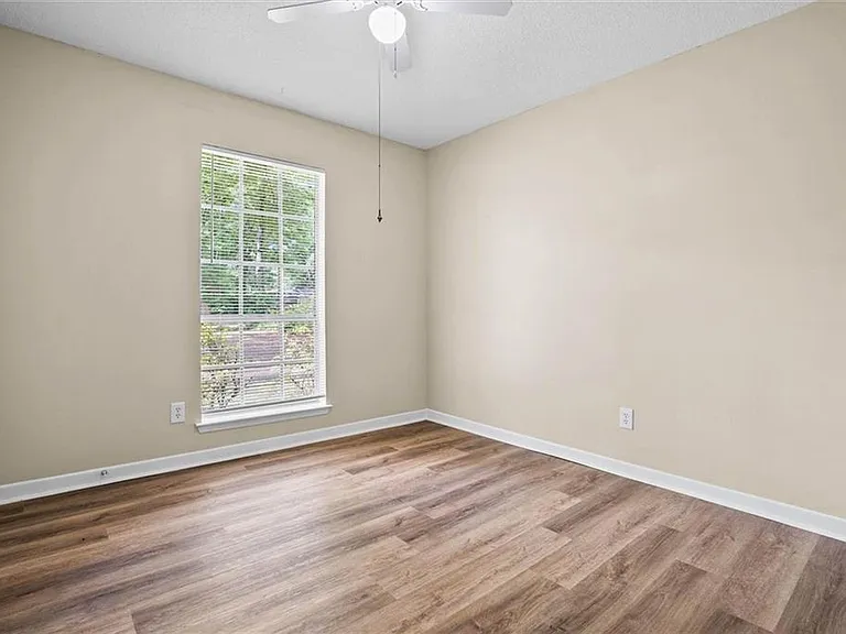 5417 Quail Run E — Photo 13
