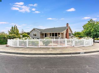 1150 Harbor View Dr, Martinez, CA 94553