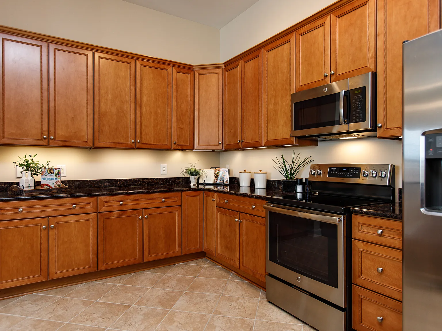 2 bed, 1861 sqft, $2,100 — Photo 3