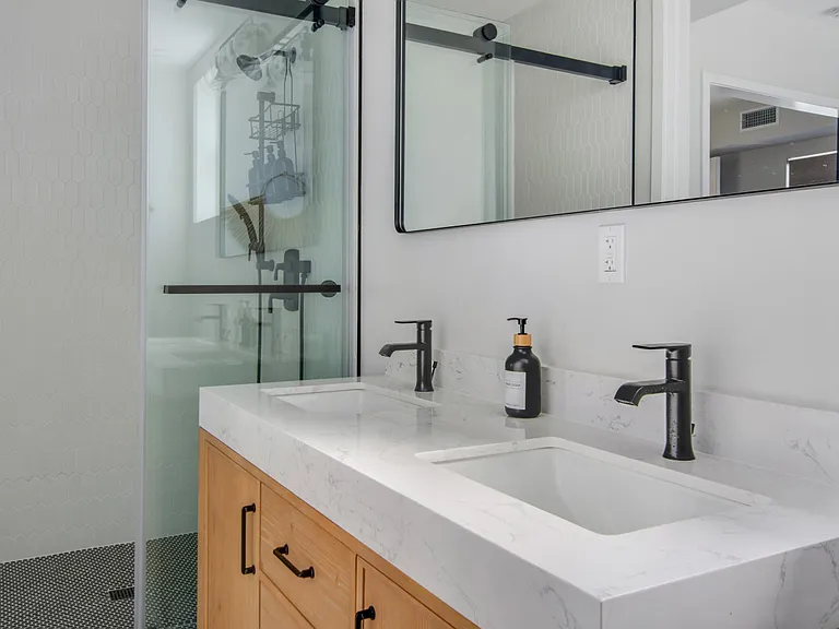 227 1st St #3 — Photo 8