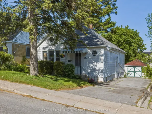 59 Beverley St, Kingston, ON K7L 3Y5