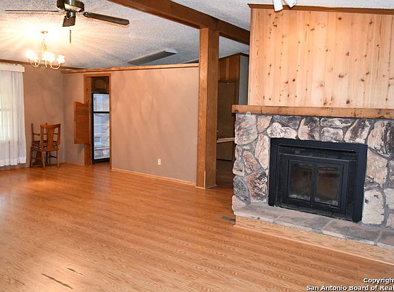 5th image of 456 E County Road 6714