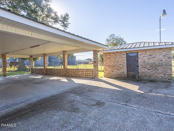 4th image of 405 Eaton Dr