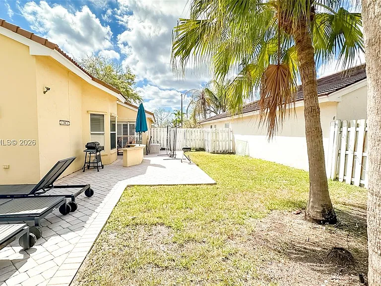 18795 NW 24th Ct — Photo 18