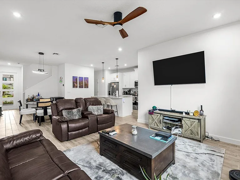 14042 SW Thorens Dr — Photo 8