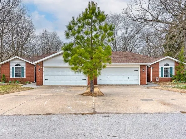 8649 & 8651 Stoner Ln, Rogers, AR 72756