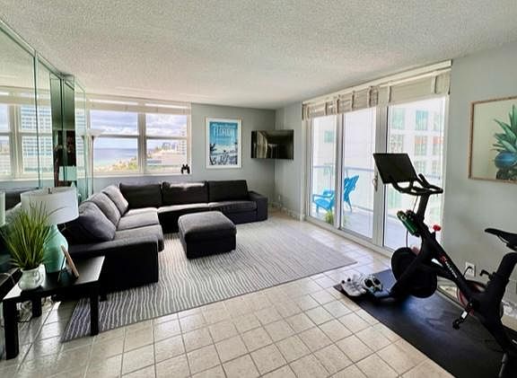 Peloton included in rental but must have own subscription to log in