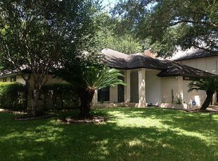 2210 Old Dixie Dr, Richmond, TX 77406