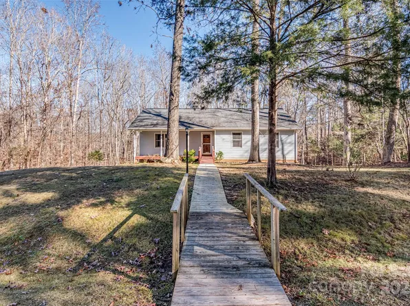 7907 Royal Ct, Waxhaw, NC 28173