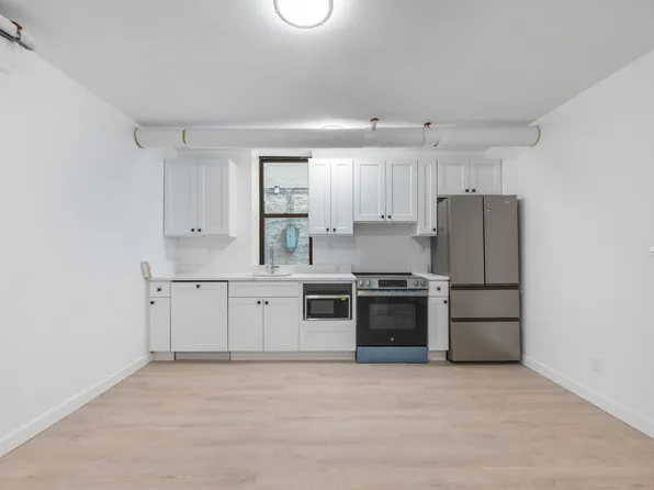 258 Wadsworth Avenue image 1 of 14