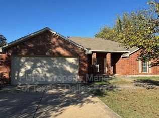 629 Madeline Ct, Azle, TX 76020