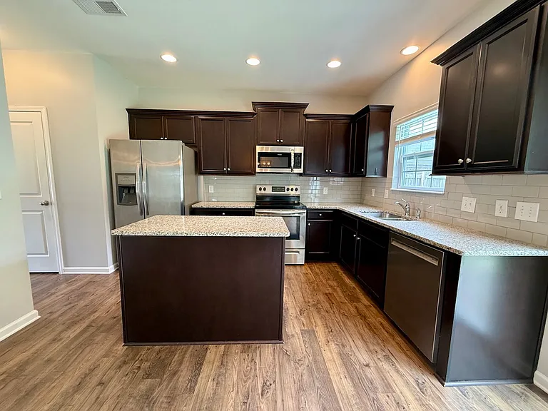 1252 Bill Wallace Dr — Photo 10