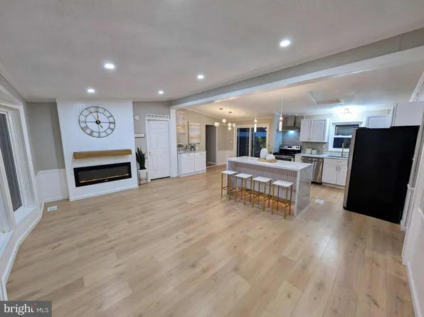 45895 S Poteat Ct, California, MD 20619