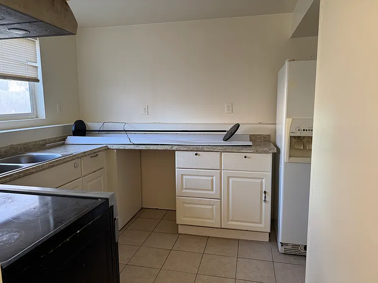 3221 S 4100 W — Photo 14