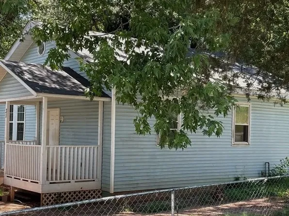 31 Sirrine St, Seneca, SC 29678