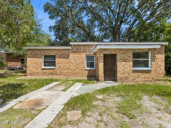 5811 HOLLYHOCK Road, Jacksonville, FL 32209