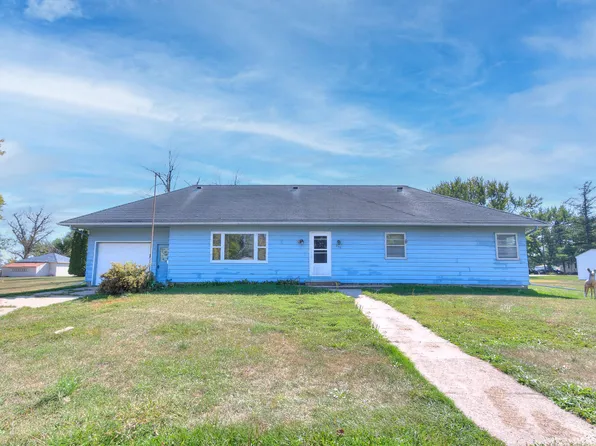 206 Orange Dr, New Providence, IA 50206