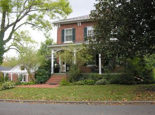 201 White St, Lexington, VA 24450