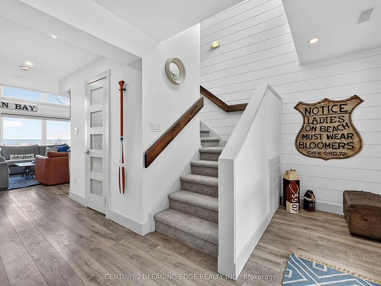 29 Saint Clair St — Photo 5