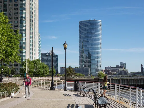 31 River Court image 15 of 18