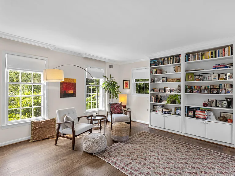 3909 Watson Pl NW — Photo 32