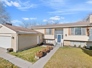 1407 E Hollow Dale Dr, Cottonwood Heights, UT 84121