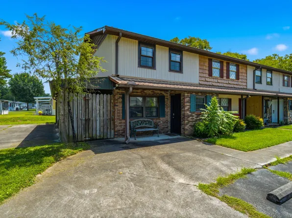 625 S Asbury Dr APT 1, Pigeon Forge, TN 37863