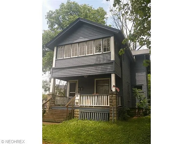 645 Porter St NE photo 1