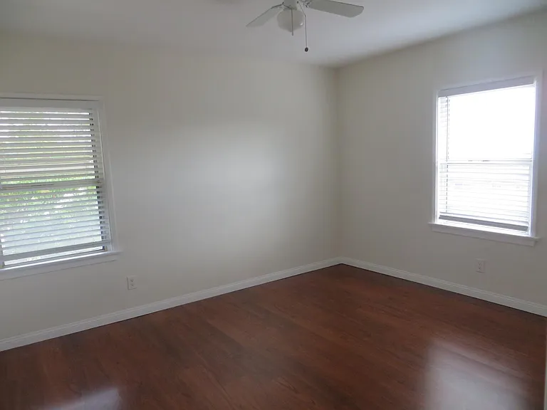 147 Mariposa Ave #F — Photo 15