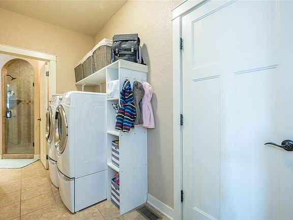 4th image of 3209 NW 13th St