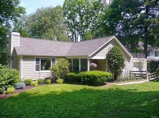 38 Sunset Dr, Bedford Hills, NY 10507