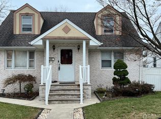 331 Green St #2, Woodbridge, NJ 07095