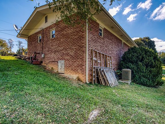 5th image of 101 Briarwood Hills Dr