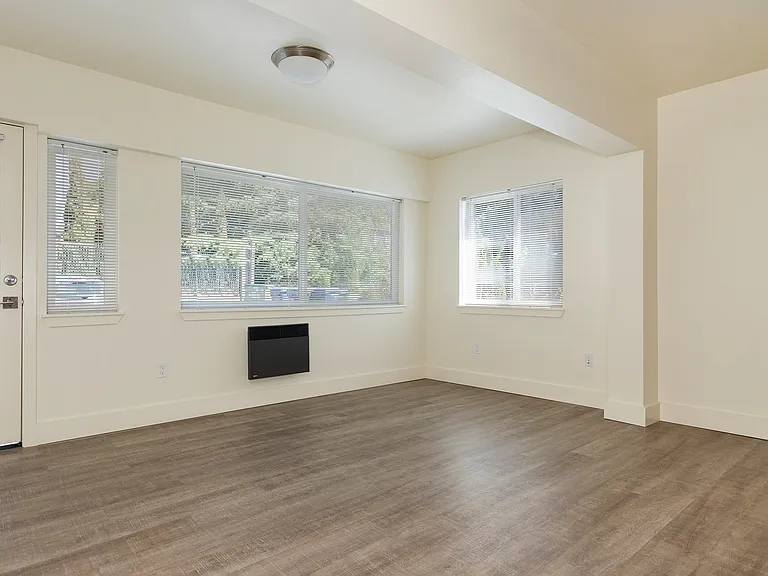 8732 Phinney Ave N #103 — Photo 7