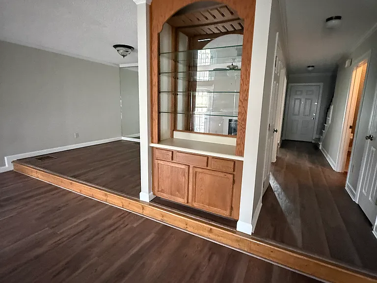 2029 Hearthwood Ct — Photo 4