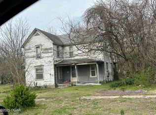 629 Wisconsin St, Oswego, KS 67356