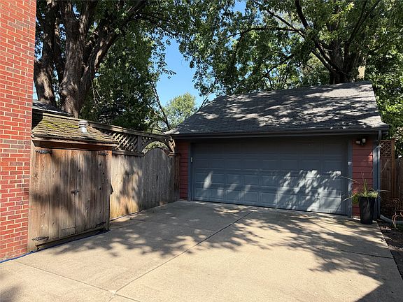 2nd image of 3909 Adams Ave