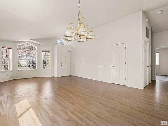 4th image of 2625 Blossom View Ln