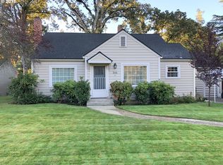 1616 E Main St, Medford, OR