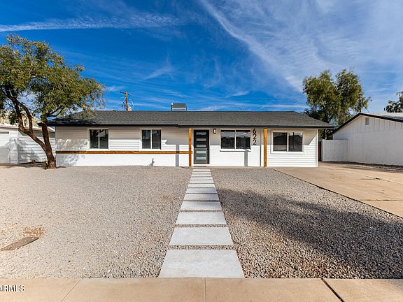 2nd image of 622 E PAPAGO Drive