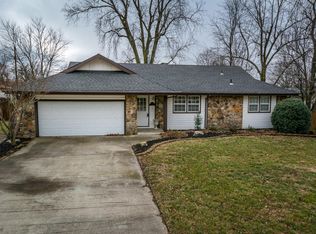 2312 E Sharon St, Springfield, MO 65803