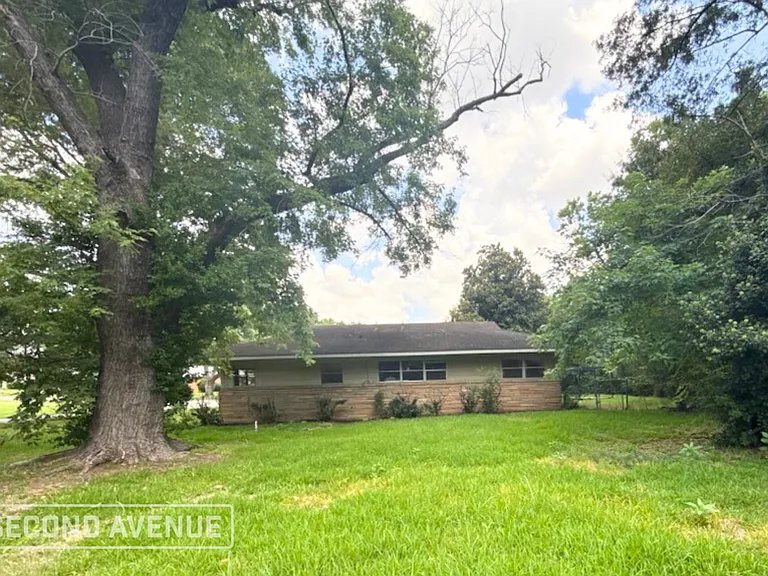 4056 Hermitage Dr — Photo 10