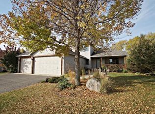 1276 Cider Cir, Shakopee, MN 55379